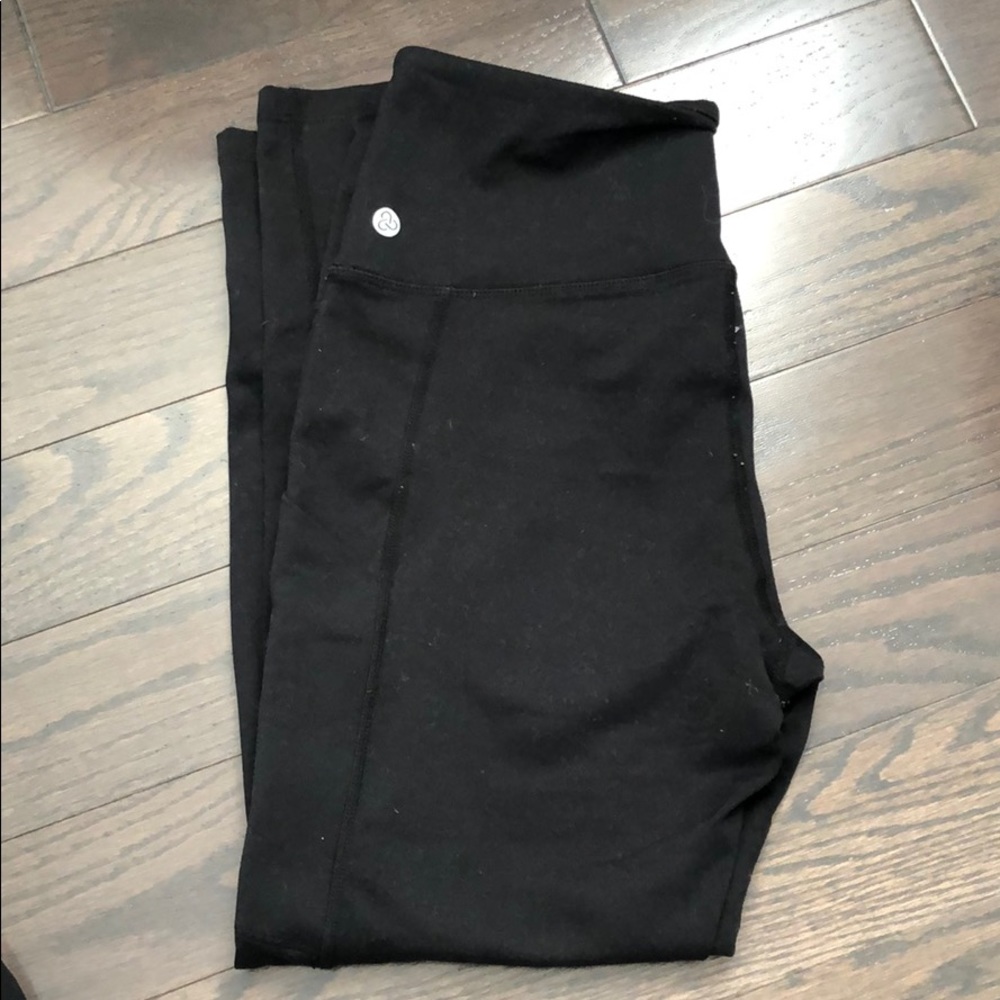 WORN ONCE - Live In High Waist Pocket 7/8 Leggings